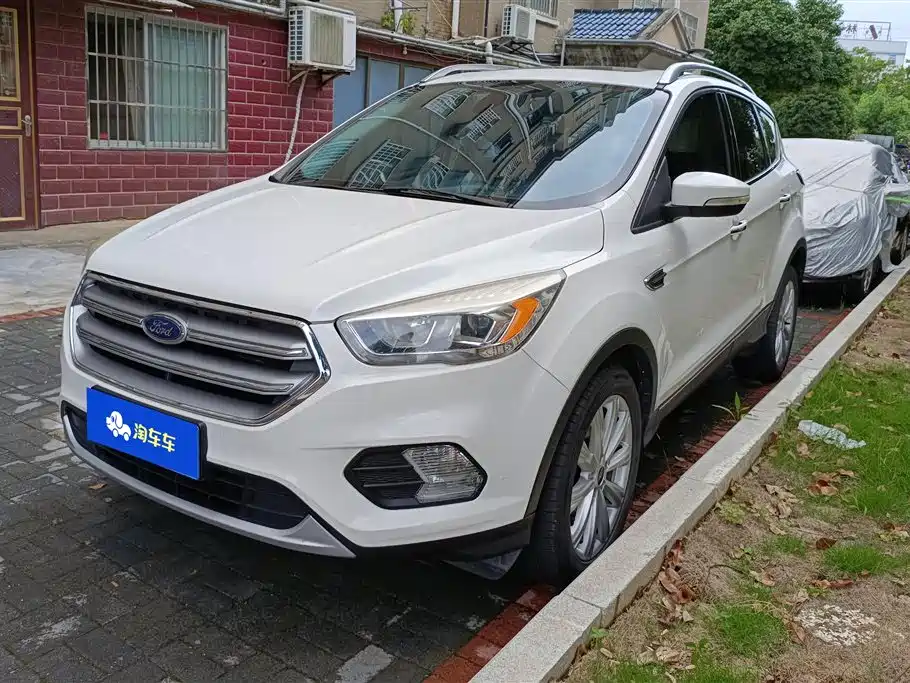Ford Kuga 2017 — фото 1
