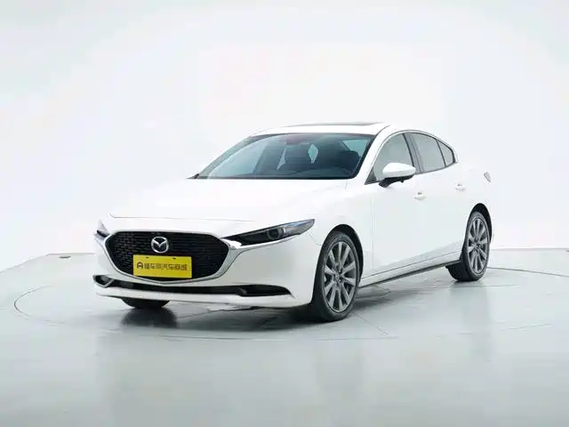 Mazda 3 Axela 2022 — фото 1