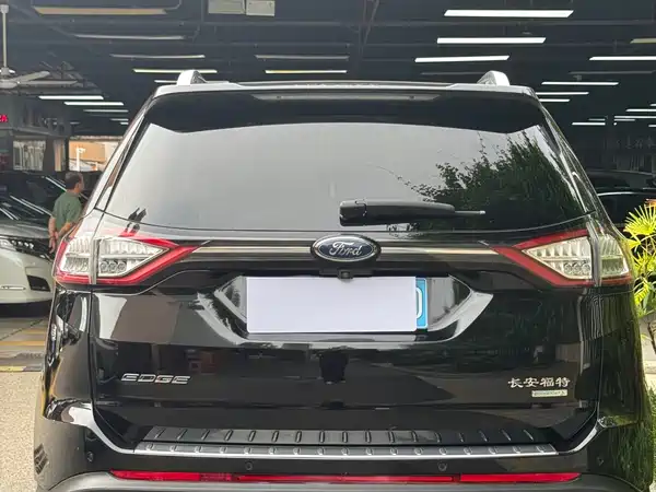 Ford Edge 2015