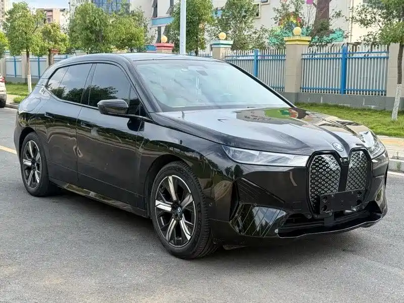 BMW iX 2023