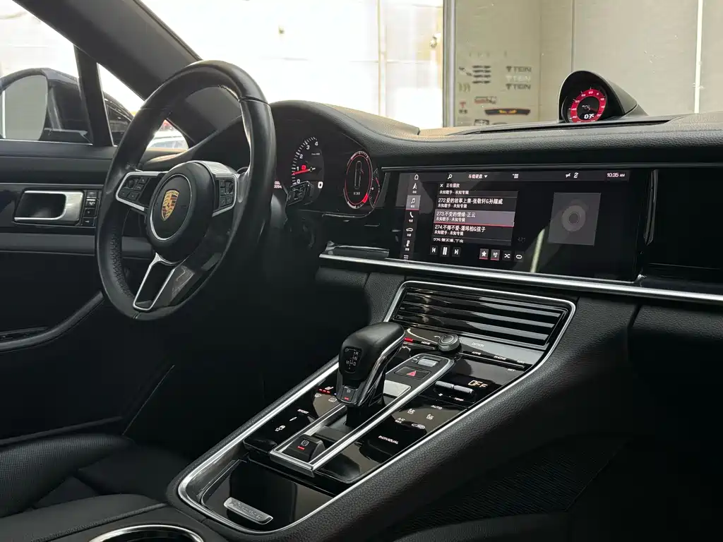 Porsche Panamera 2018 — фото 14