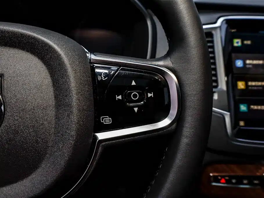 Volvo XC90 2024 — фото 15