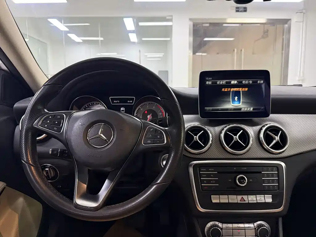Mercedes-Benz GLA 2017 — фото 17