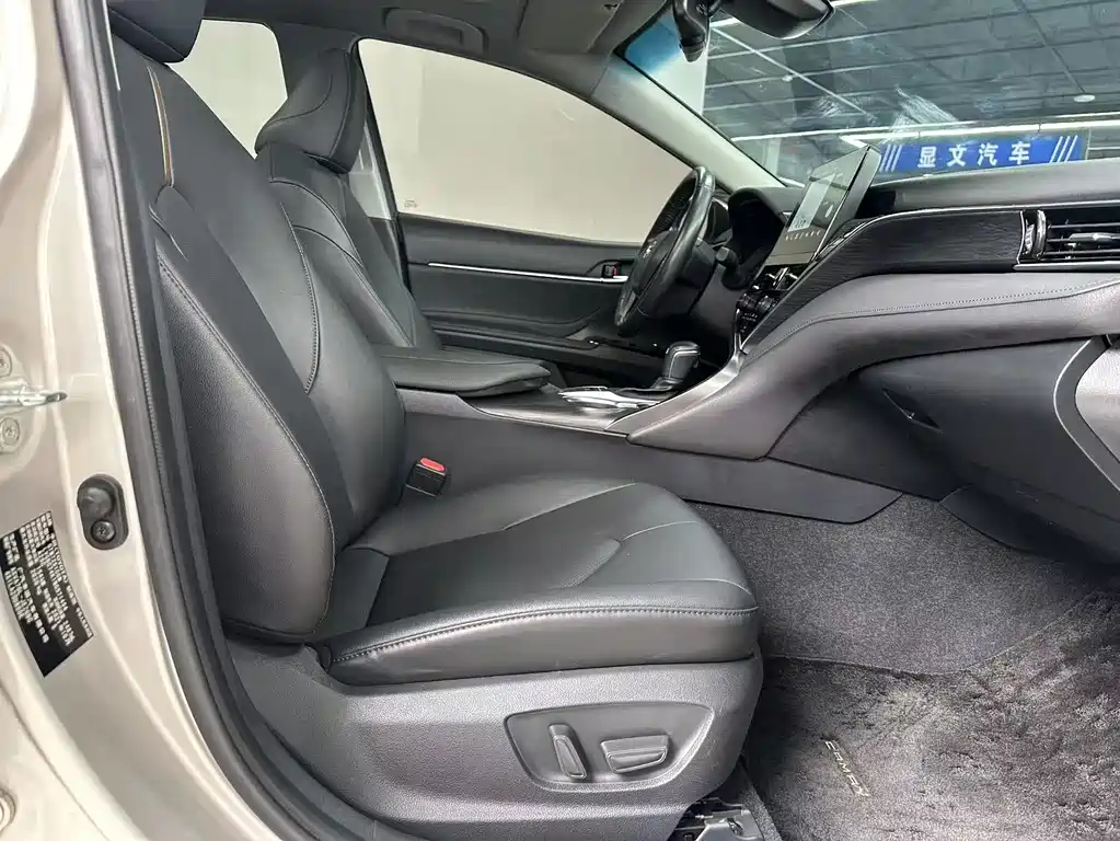 Toyota Camry 2021 — фото 13