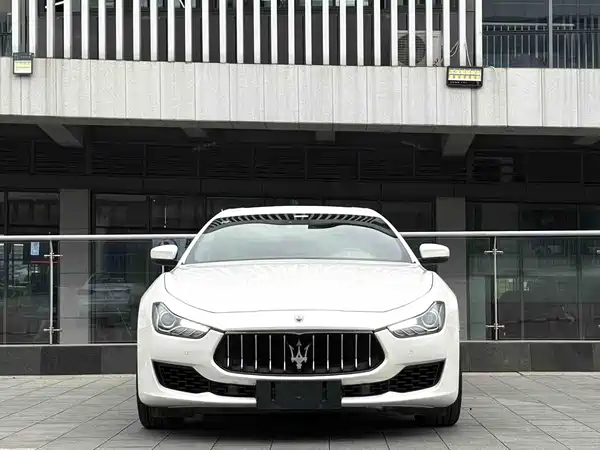 Maserati Ghibli 2021
