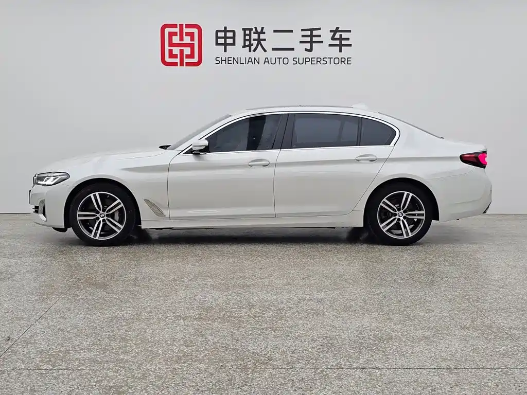 BMW 5 Series 2023