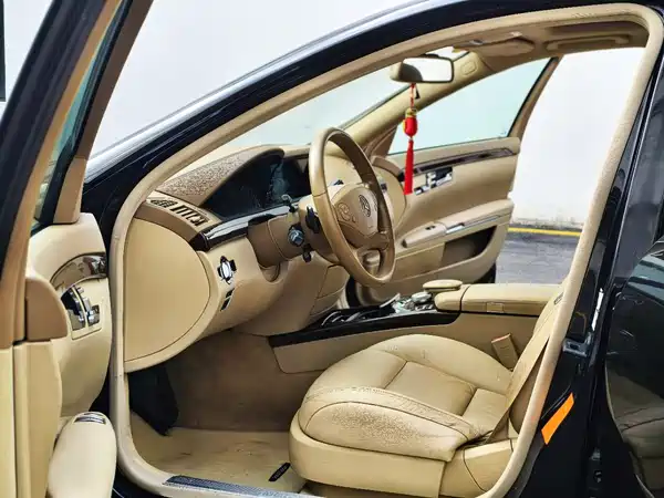 Mercedes-Benz S-Class 2012