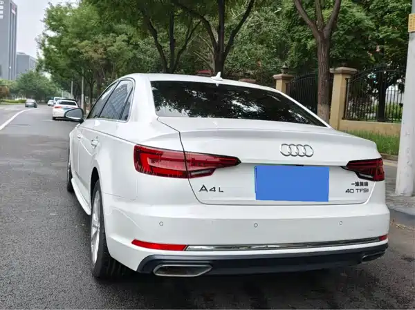 Audi A4L 2020