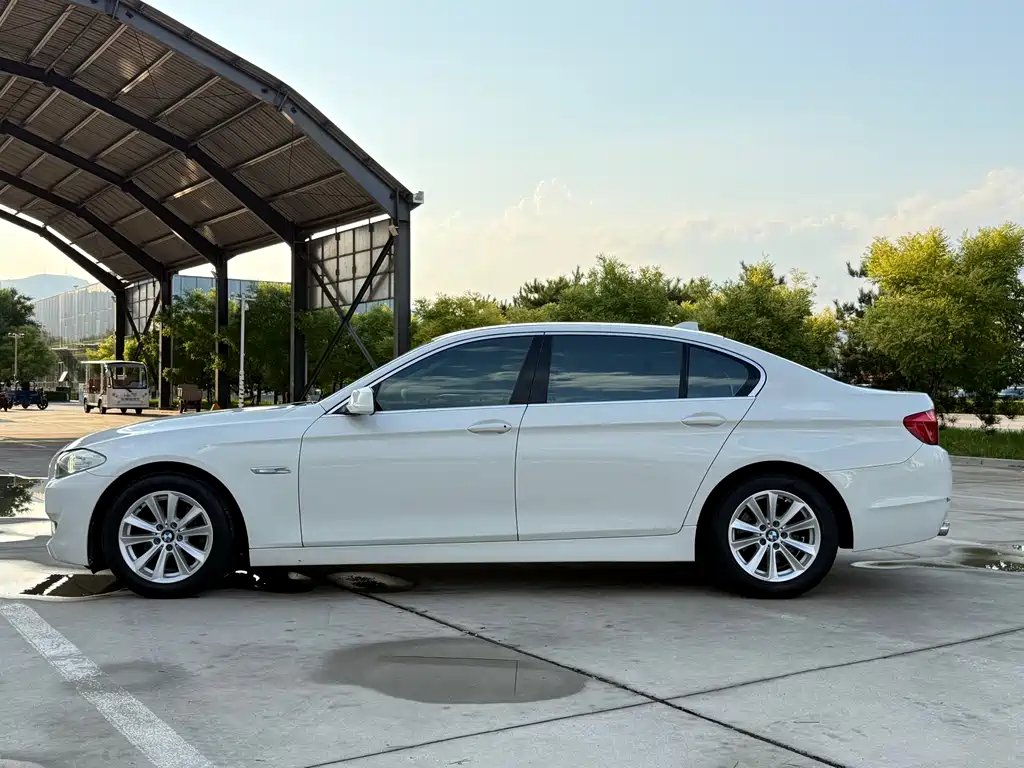 BMW 5 Series 2012
