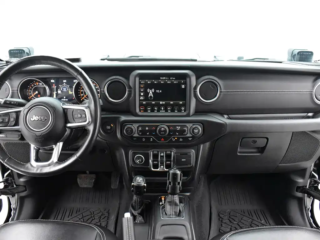Jeep Gladiator 2023 — фото 10