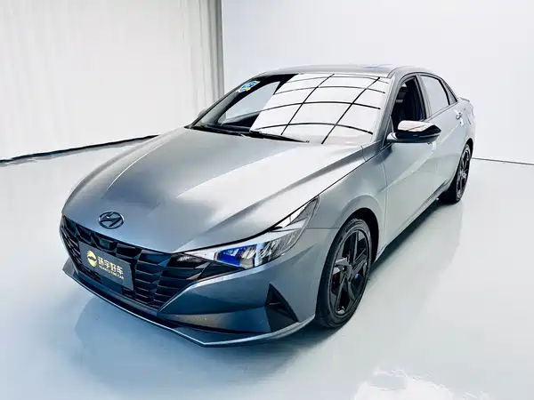Hyundai Elantra 2022