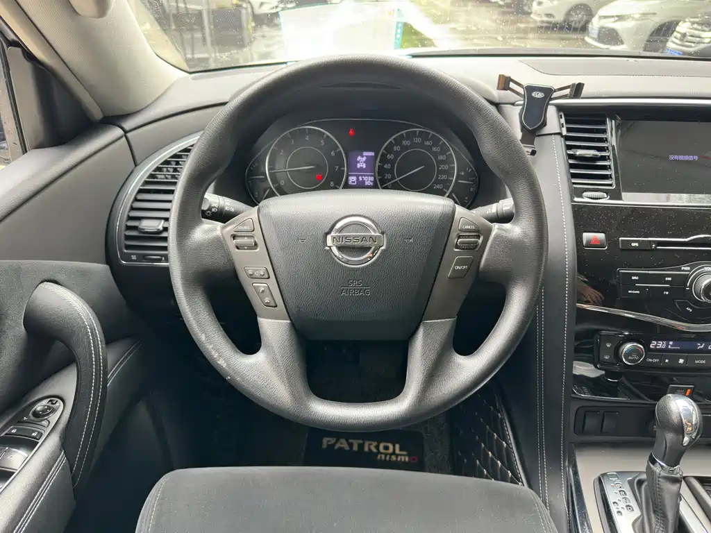 Nissan Patrol 2017 — фото 14