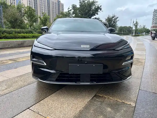 Geely Galaxy Starshine 8 2025