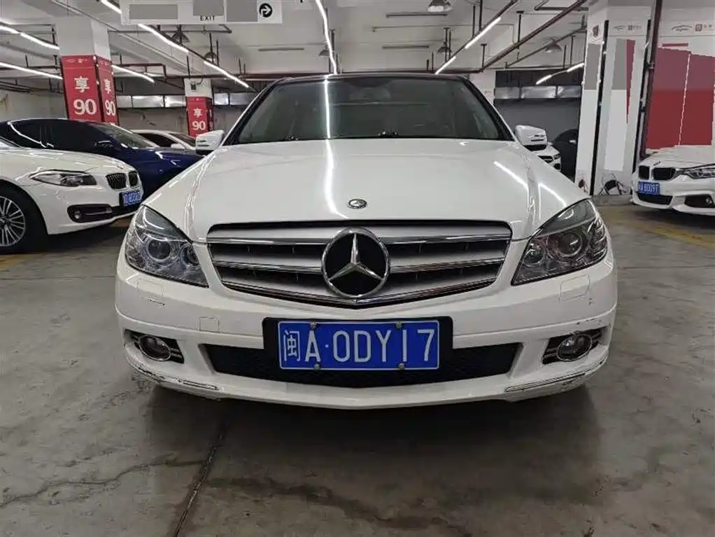Mercedes-Benz C-Class 2010