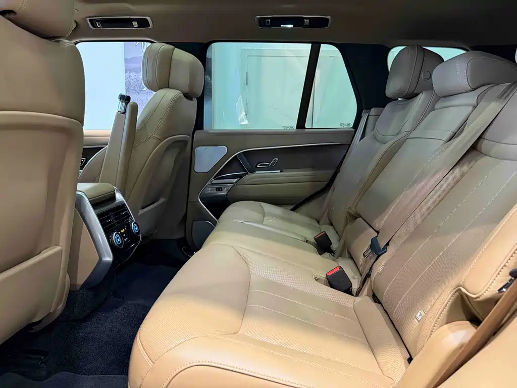 Land Rover Range Rover 2025 — фото 15