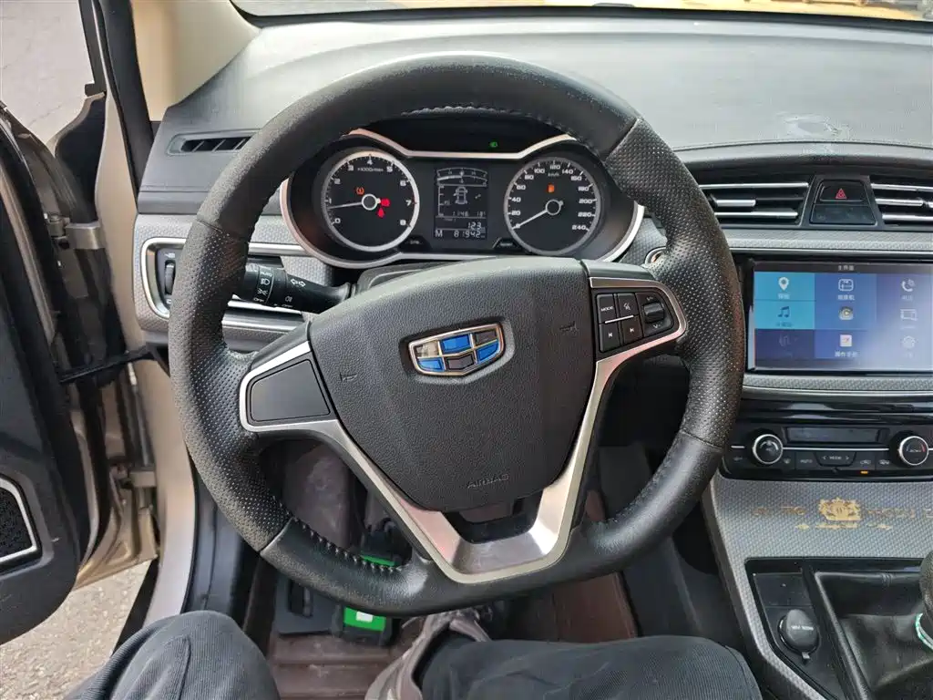 Geely Emgrand GS 2017 — фото 11