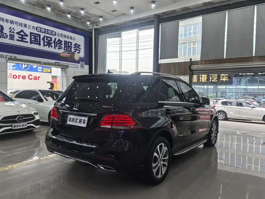 Mercedes-Benz GLE 2017 — фото 6