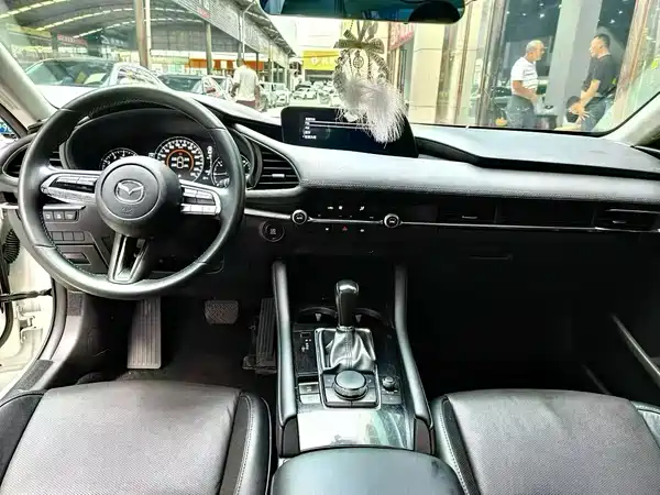 Mazda 3 Axela 2020