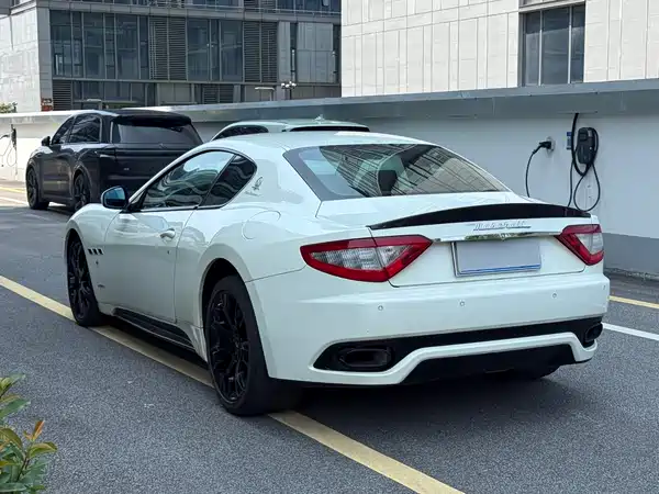 Maserati Granturismo 2011