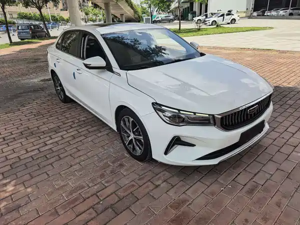 Geely Emgrand 2023