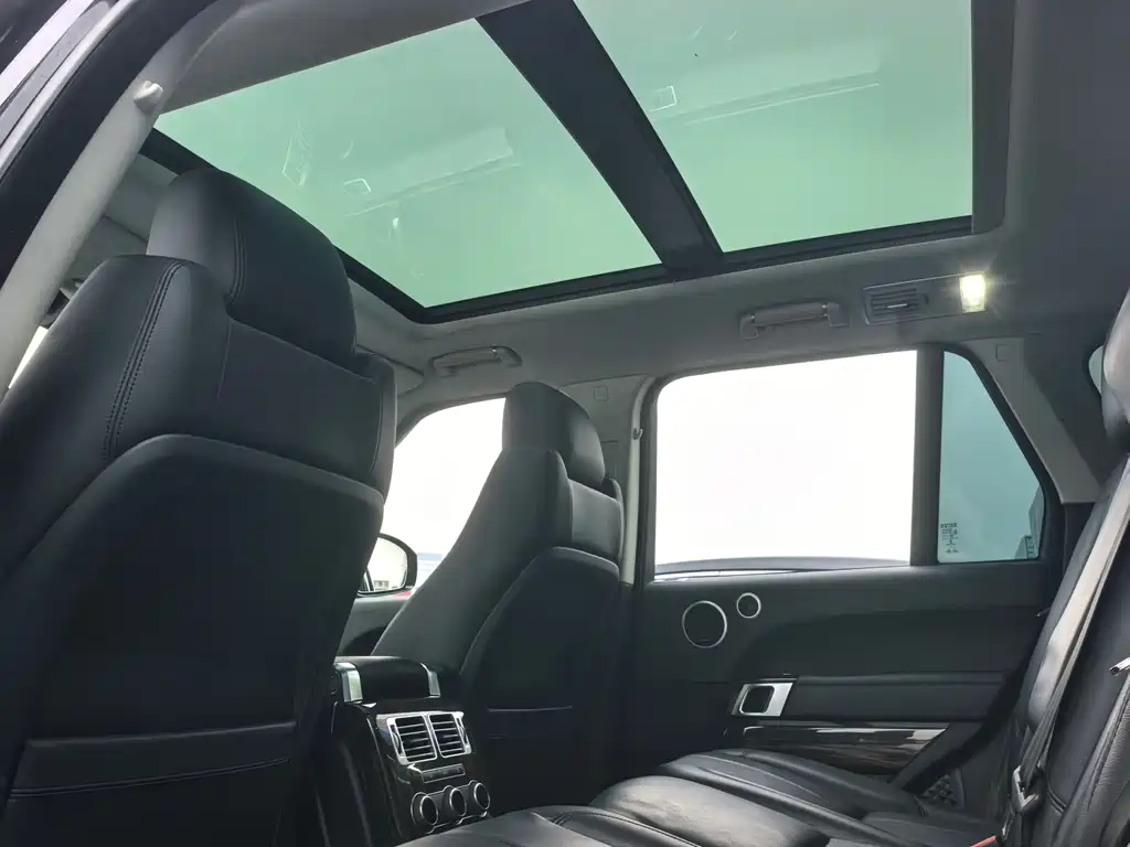 Land Rover Range Rover 2018 — фото 8