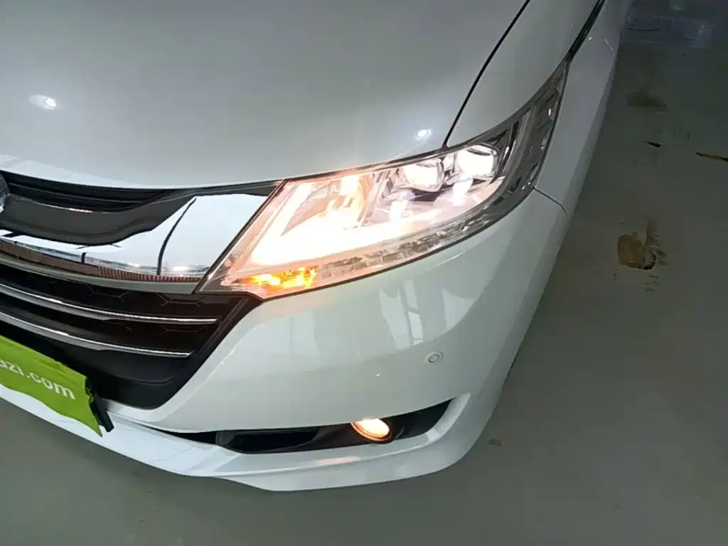 Honda Odyssey 2018 — фото 24