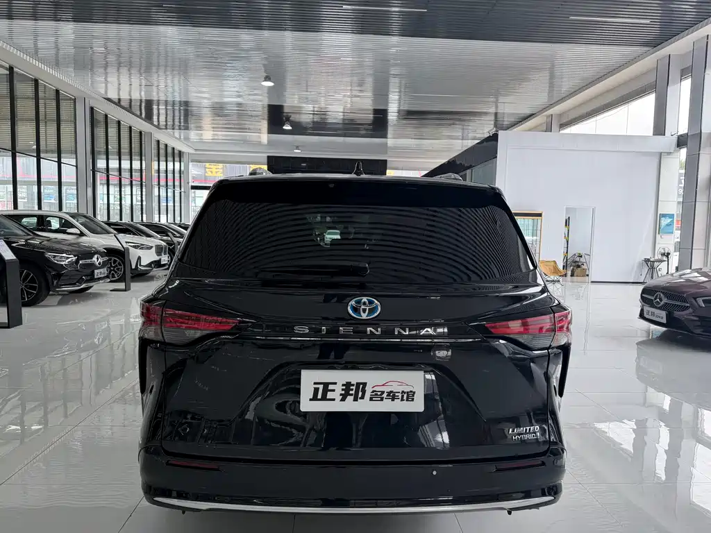 Toyota Sienna 2023