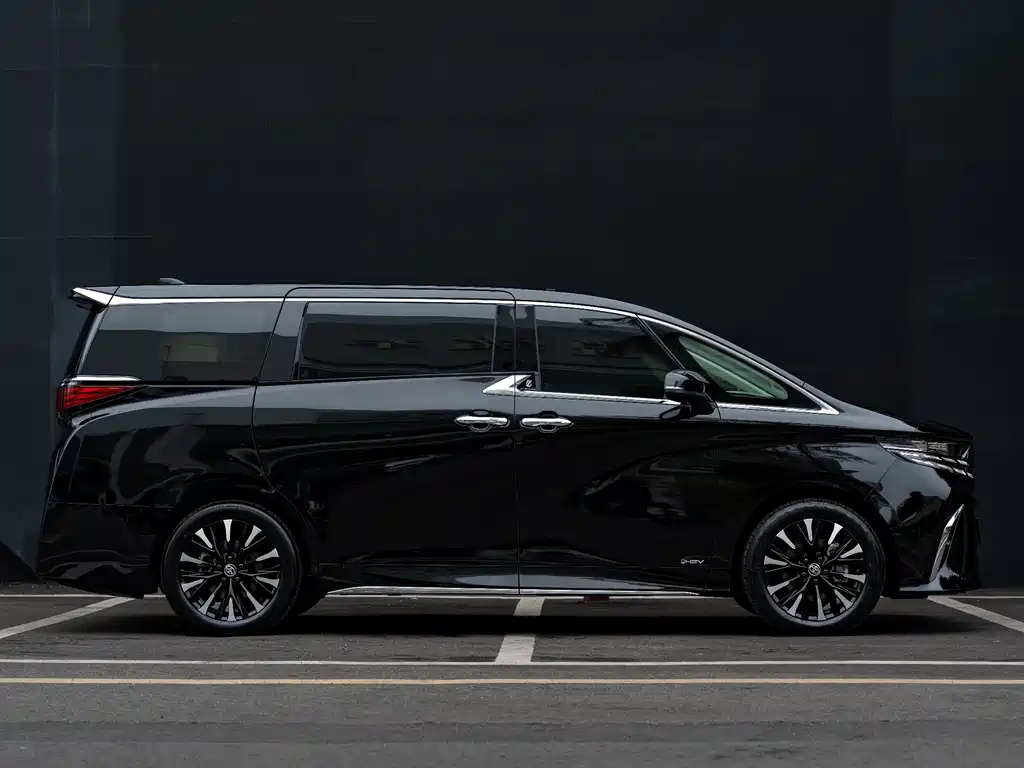 Toyota Alphard 2024 — фото 4