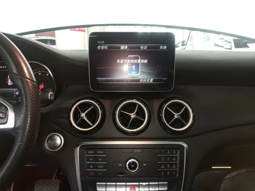 Mercedes-Benz GLA 2019 — фото 13