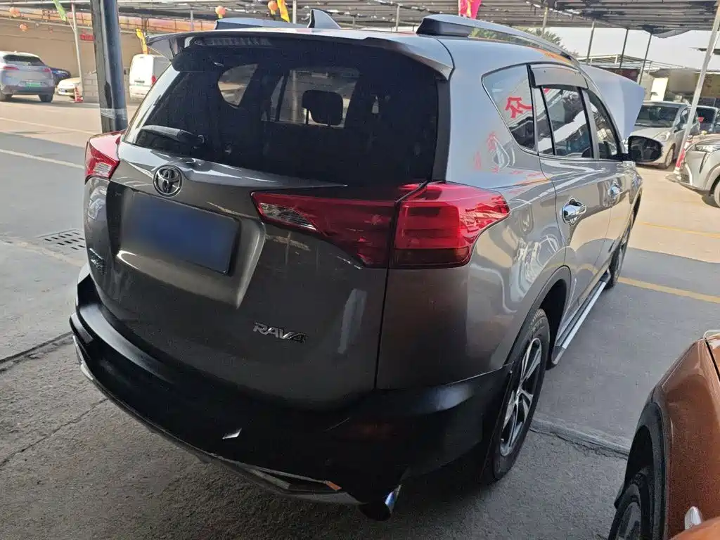 Toyota RAV4 2016
