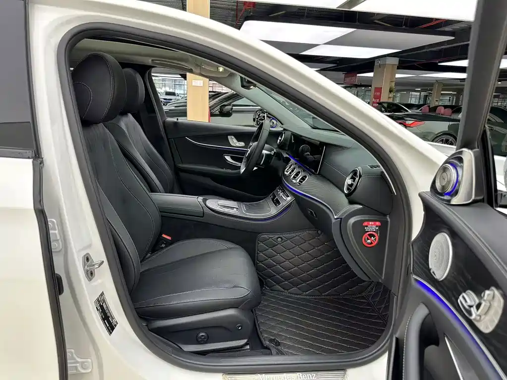 Mercedes-Benz E-Class 2024 — фото 8