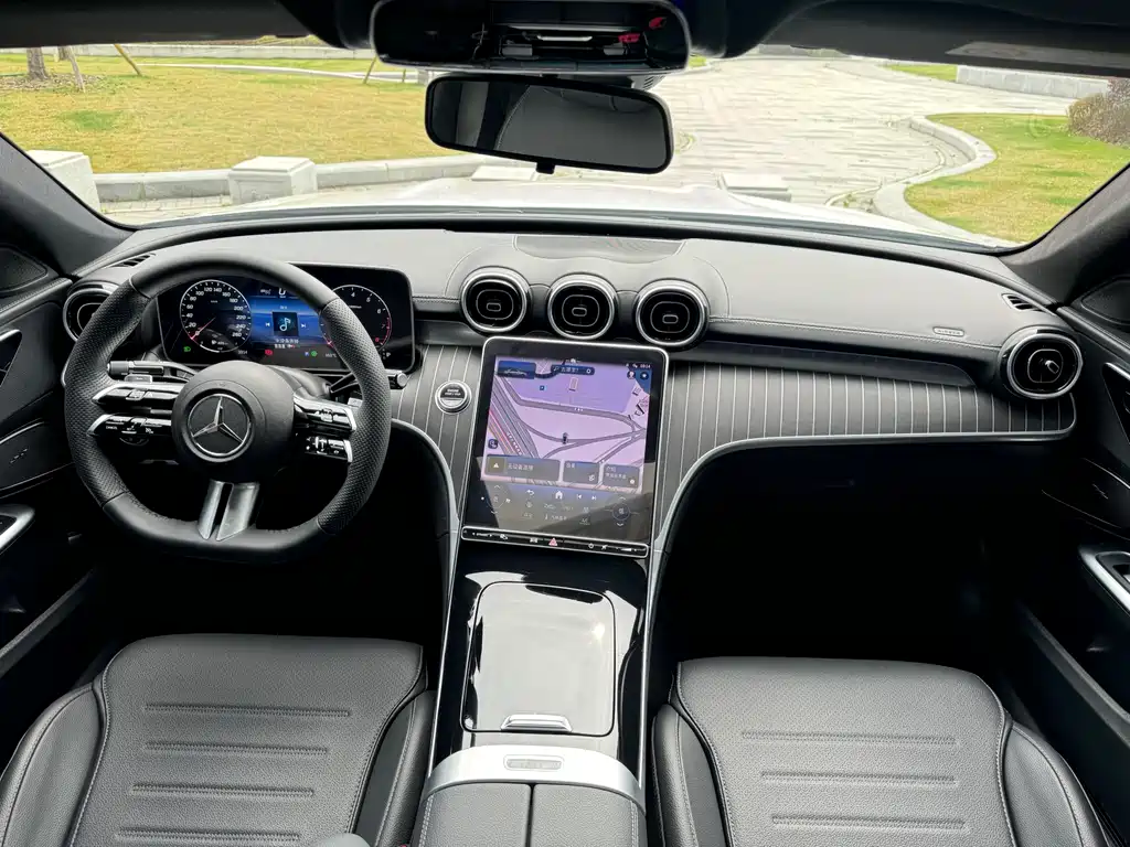 Mercedes-Benz C-Class 2023 — фото 7