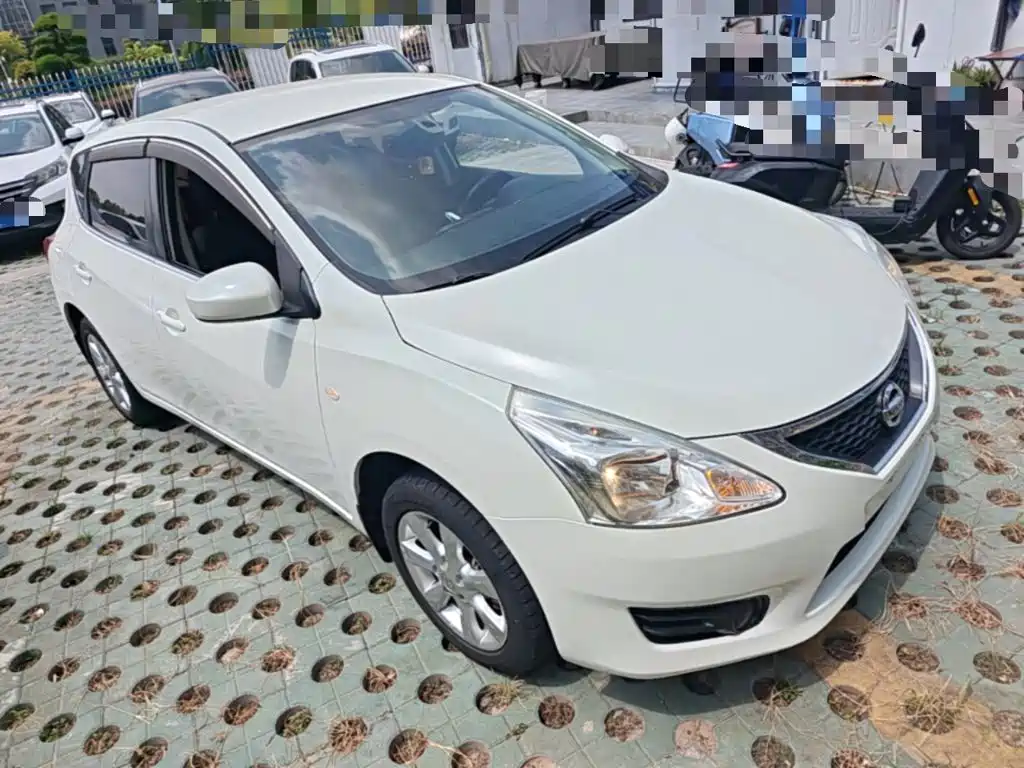 Nissan Tiida 2016