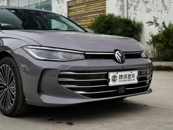 Volkswagen Passat 2025