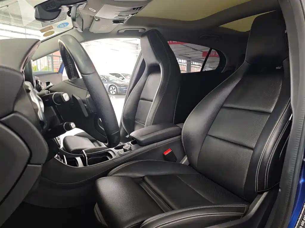 Mercedes-Benz GLA 2018 — фото 19
