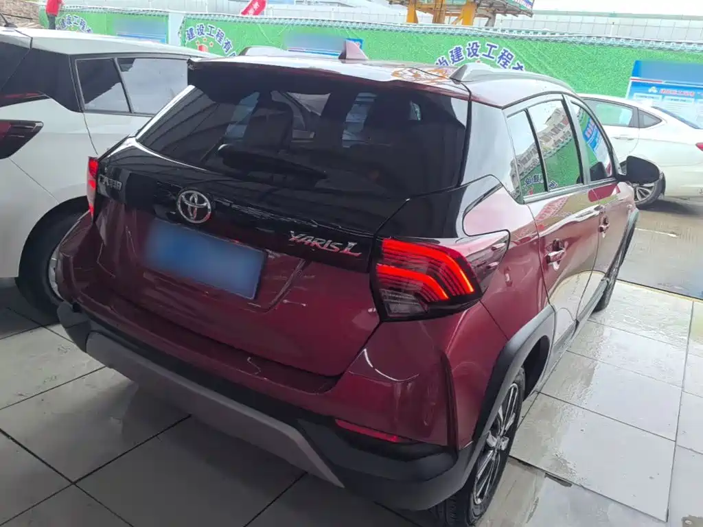 Toyota Yaris L 2023