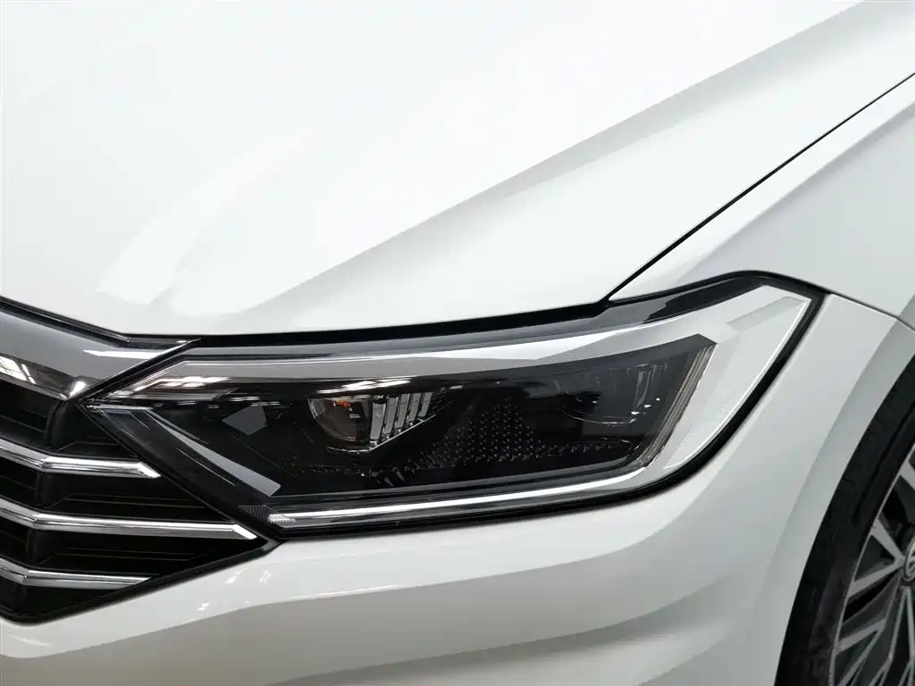 Volkswagen Sagitar 2021
