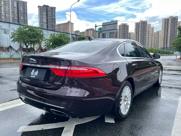 Jaguar XFL 2018
