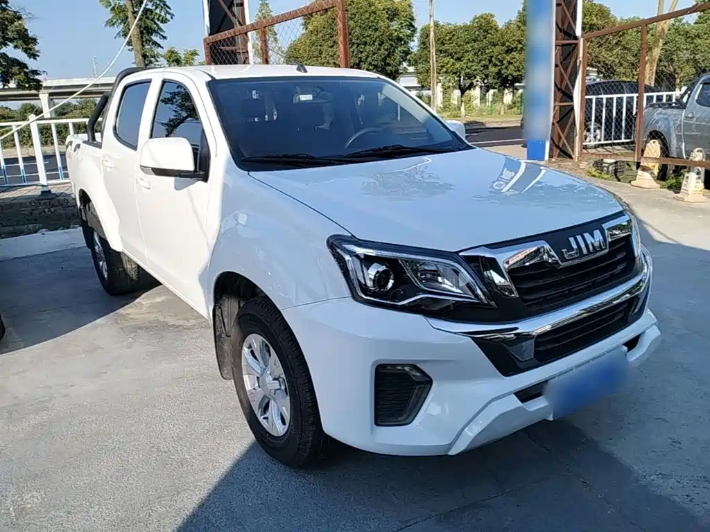 Isuzu RE-MAX Ruimai 2023 — фото 4