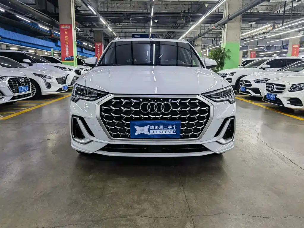 Audi Q3 2024 — фото 2