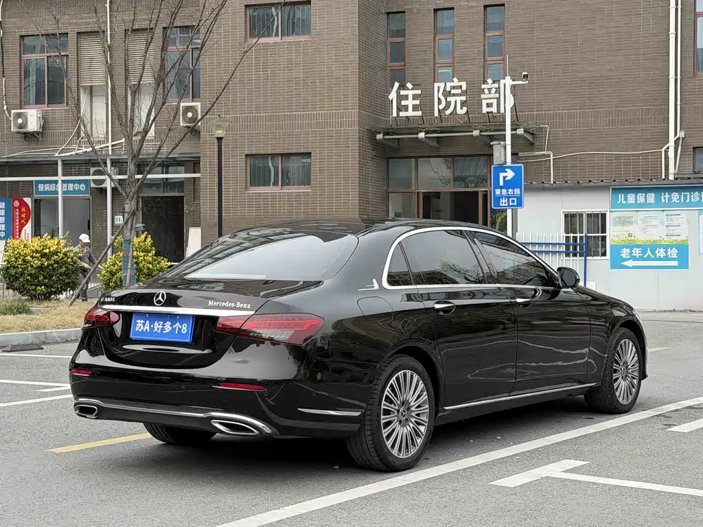 Mercedes-Benz E-Class 2022 — фото 4