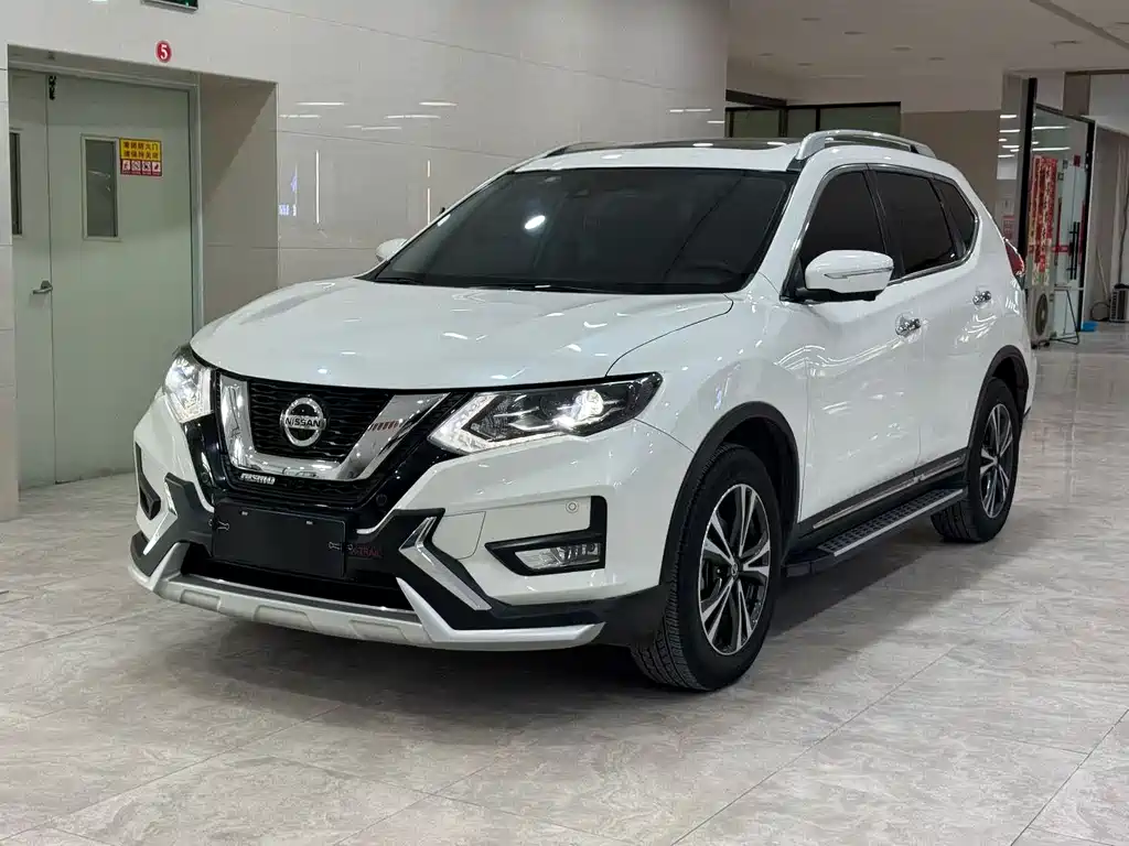 Nissan X-Trail 2021 — фото 1