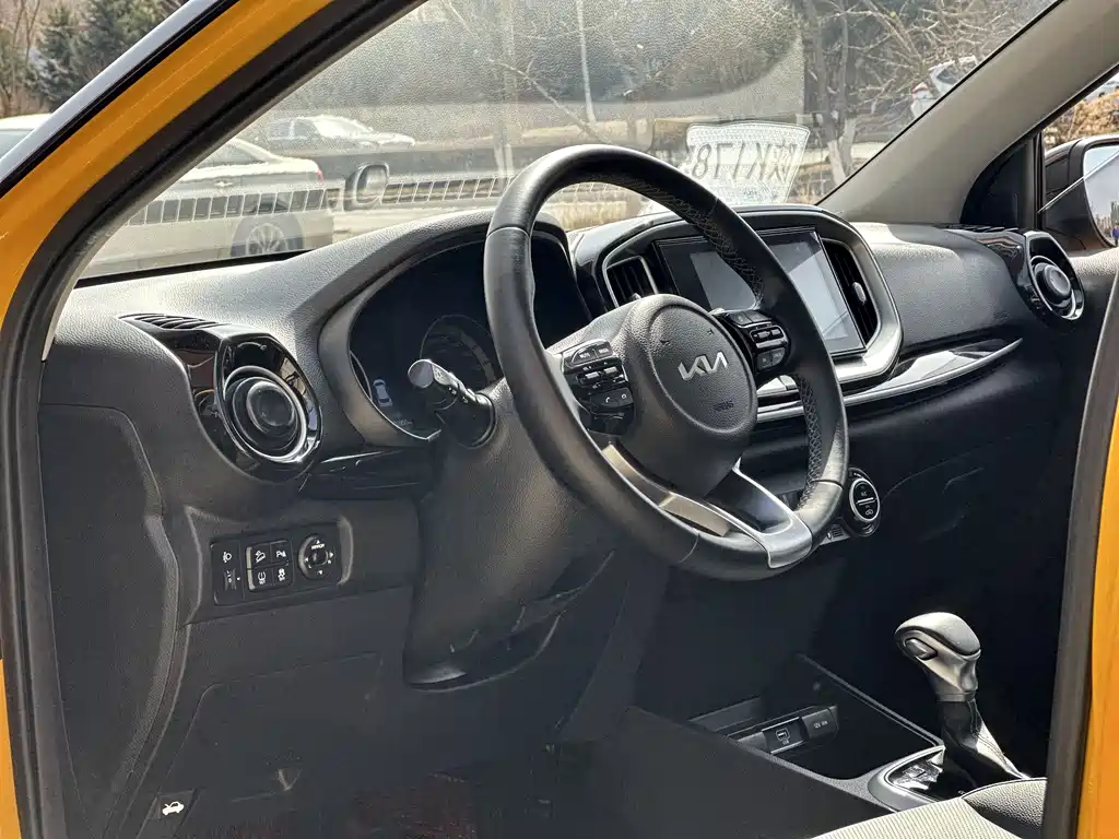 Kia KX1 2022 — фото 19
