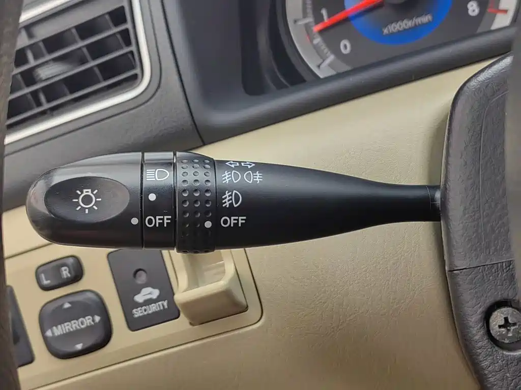 Toyota Corolla 2015 — фото 21