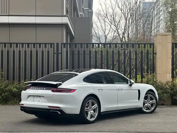 Porsche Panamera 2017