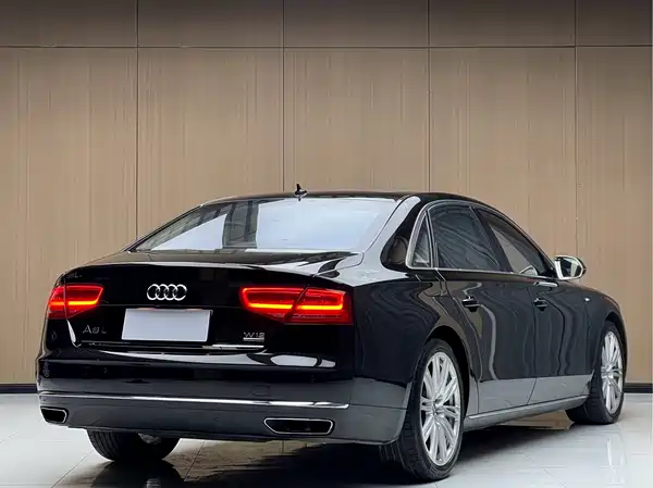 Audi A8 2012