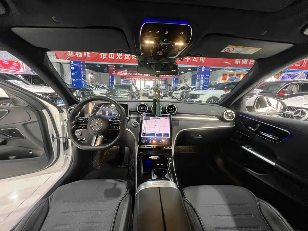 Mercedes-Benz C-Class 2023 — фото 5