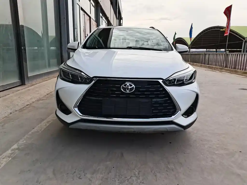 Toyota Yaris L 2021 — фото 2