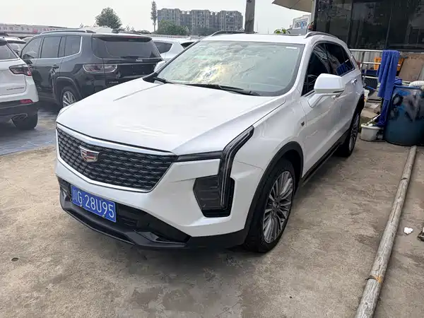 Cadillac XT4 2025