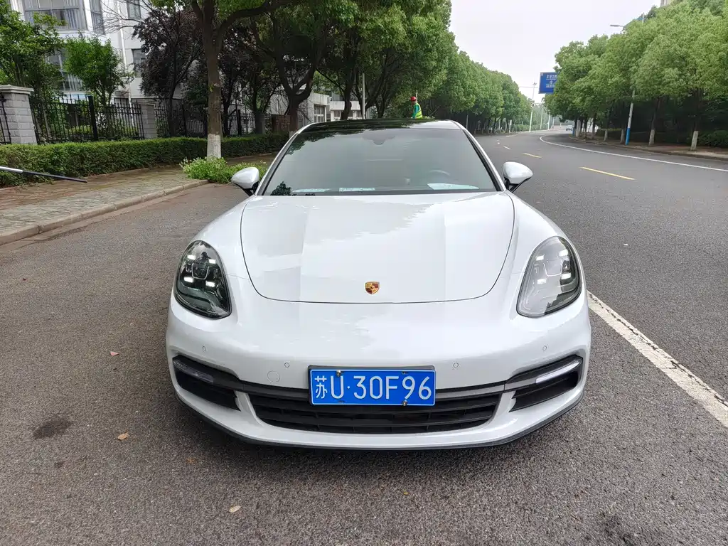 Porsche Panamera 2018